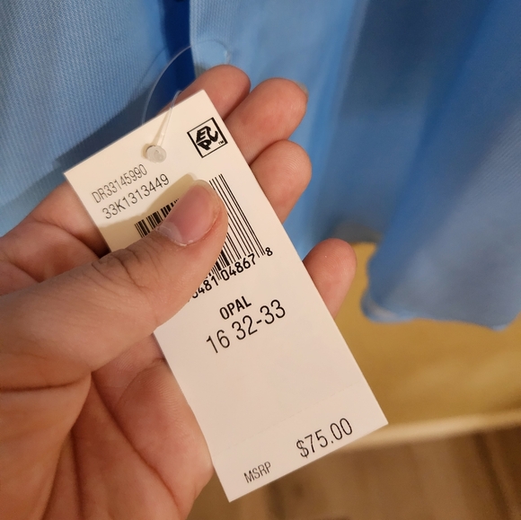 Button down - Picture 4 of 4